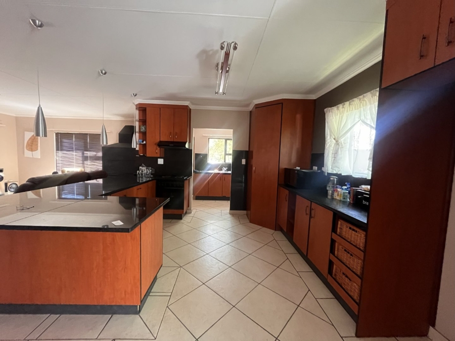 4 Bedroom Property for Sale in Lilyvale Free State
